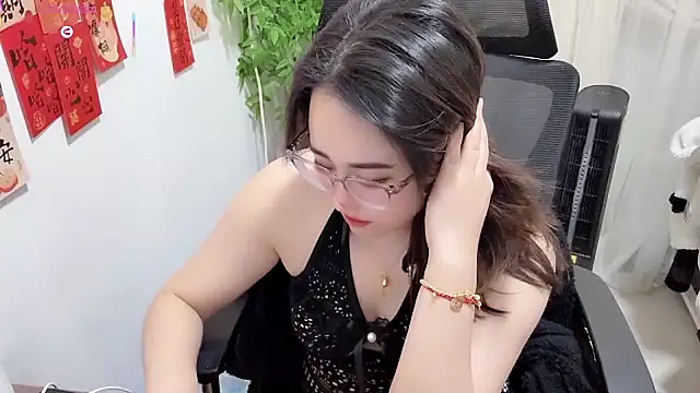 NEWONETO online show from April 1, 2026, 5:54 pm