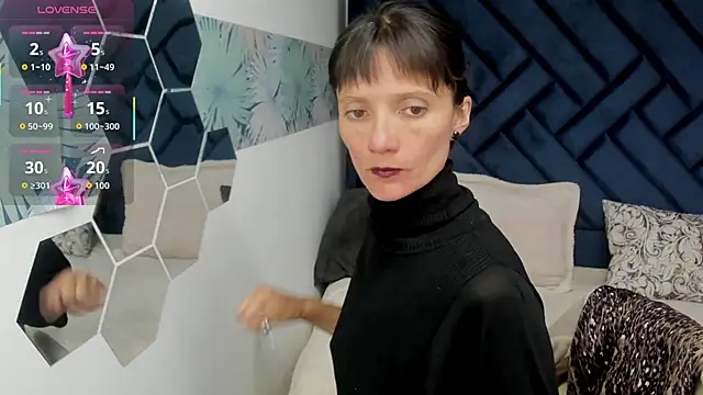 Valery More   online show from October 7, 2025, 12:17 pm