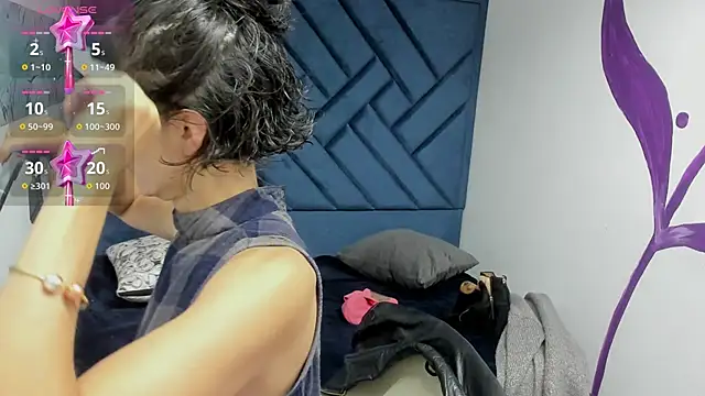 Valery More   online show from October 11, 2025, 12:17 pm