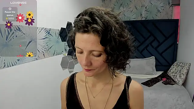 Valery More   online show from December 2, 2025, 12:29 pm