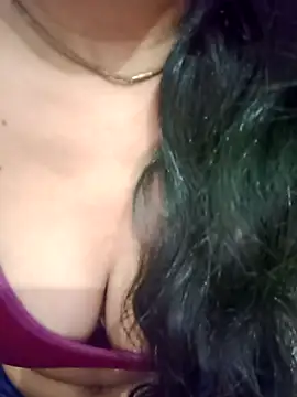 Meenu rani6 online show from October 14, 2025, 4:51 pm