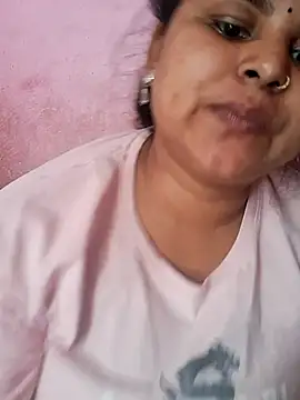 Snapshot of Mamta-Thakur chatting on November 1, 2025, 7:13 am Mamta-Thakur online show from November 1, 2025, 7:13 am