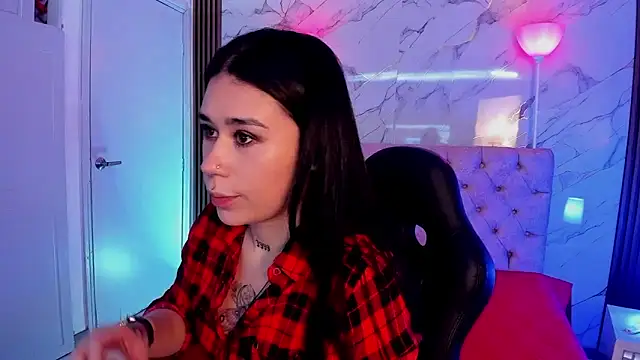 Snapshot of SusanVilla chatting on December 5, 2025, 2:59 pm SusanVilla online show from December 5, 2025, 2:59 pm