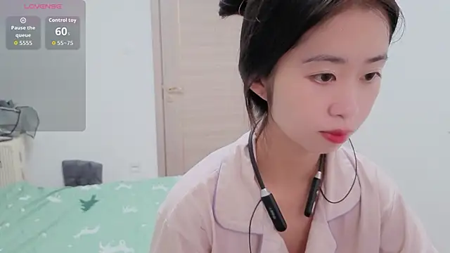 Snapshot of dudu-baby10 chatting on November 3, 2025, 8:51 am dudu-baby10 online show from November 3, 2025, 8:51 am