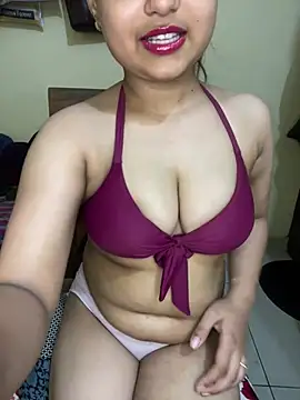 soniyaverma00 online show from May 15, 2026, 8:29 pm