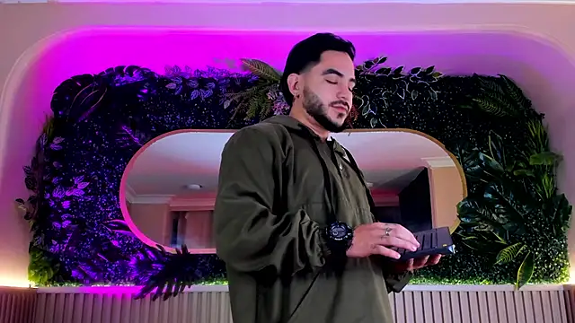 Snapshot of Dante_Dimarco chatting on October 1, 2025, 10:57 pm Dante Dimarco online show from October 1, 2025, 10:57 pm