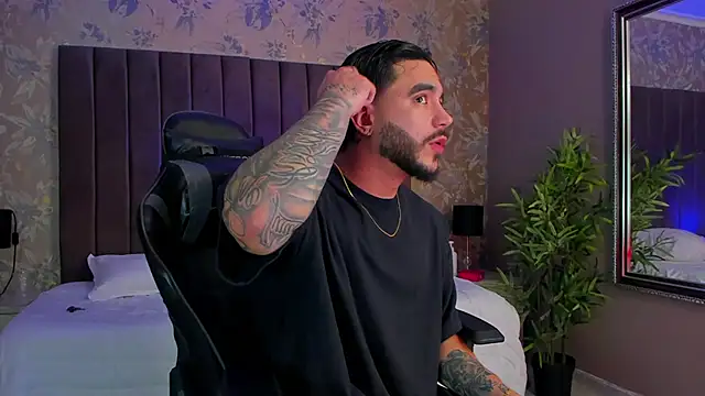 Snapshot of Dante_Dimarco chatting on October 31, 2025, 12:29 am Dante Dimarco online show from October 31, 2025, 12:29 am