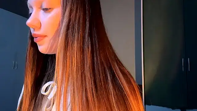 EmiIyKitty online show from October 15, 2025, 8:06 pm