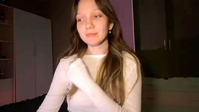 EmiIyKitty online show from March 1, 2026, 7:25 pm