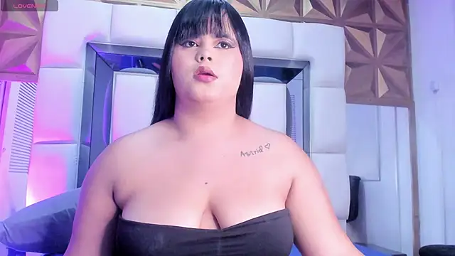 violet milleer online show from December 3, 2025, 7:13 pm