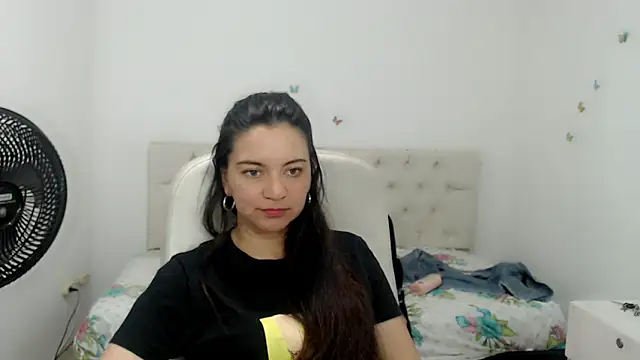 Snapshot of astrolover_ chatting on January 13, 2026, 1:53 am astrolover online show from January 13, 2026, 1:53 am