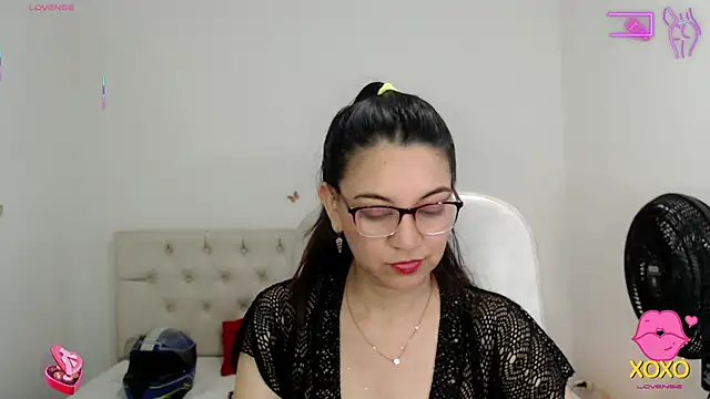 Snapshot of astrolover_ chatting on October 11, 2025, 3:29 am astrolover online show from October 11, 2025, 3:29 am