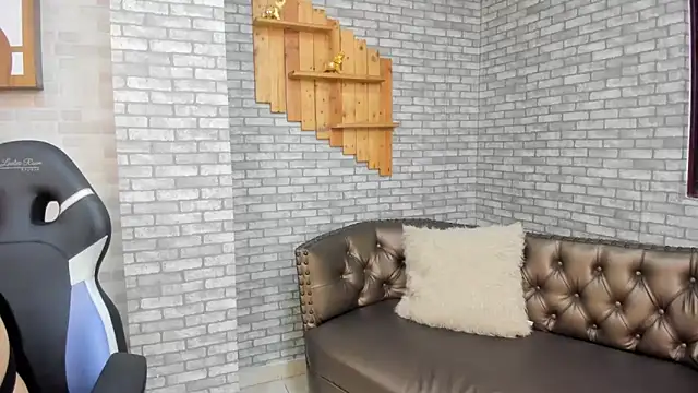 Snapshot of Alisonn_Doll chatting on November 27, 2025, 12:16 pm Alisonn Doll online show from November 27, 2025, 12:16 pm