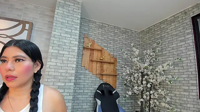 Alisonn Doll online show from February 4, 2026, 6:36 pm