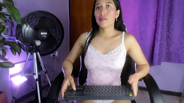 Amelia Rivas online show from February 3, 2026, 6:57 pm