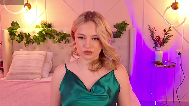 EllyLinn online show from March 19, 2026, 5:13 pm