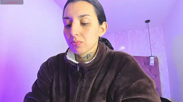 Iris  77 online show from November 11, 2025, 4:13 pm