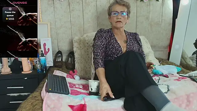 Devora mature65 online show from November 19, 2025, 2:33 am