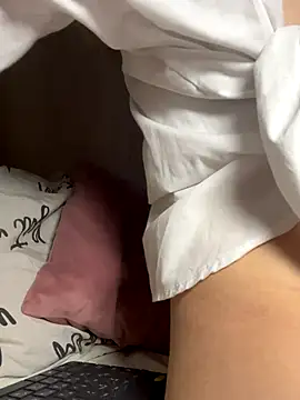 Alena horny online show from October 30, 2025, 5:21 pm