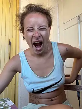 GoldenPussy1329 online show from June 28, 2026, 7:36 am