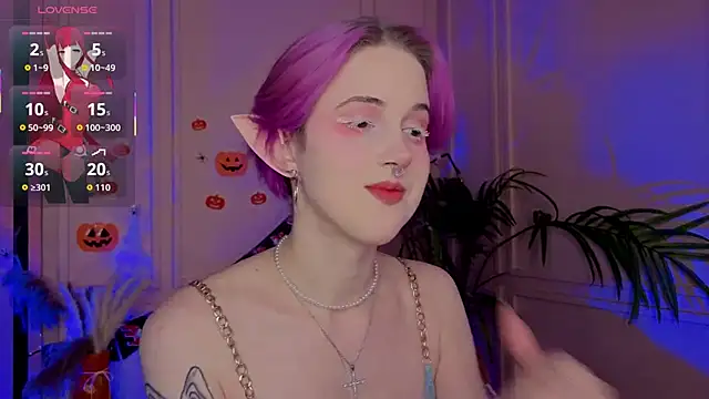 Snapshot of luna_son chatting on October 30, 2025, 9:33 pm luna son online show from October 30, 2025, 9:33 pm