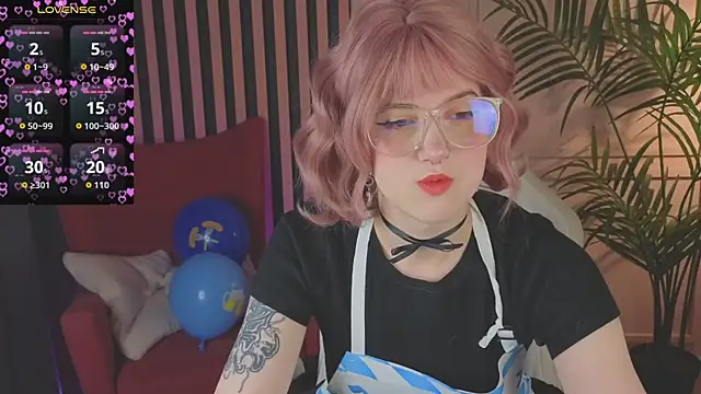 Snapshot of luna_son chatting on September 27, 2025, 9:54 pm luna son online show from September 27, 2025, 9:54 pm