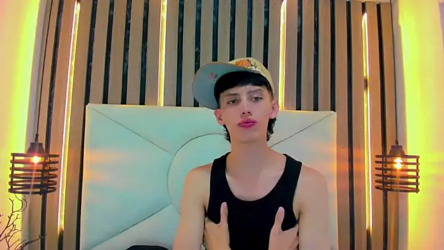 thaigo twink38 online show from April 29, 2026, 9:35 am