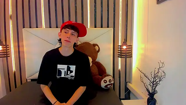 thaigo twink38 online show from June 22, 2026, 4:42 am