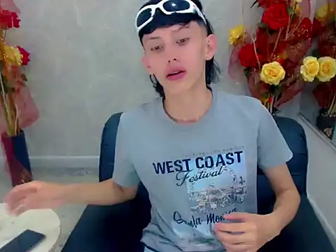 Snapshot of thaigo_twink38 chatting on October 7, 2025, 3:29 am thaigo twink38 online show from October 7, 2025, 3:29 am