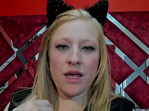 AliceCat 01 online show from December 3, 2025, 2:16 pm