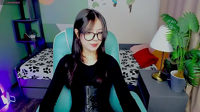 Azaliya Haze online show from November 19, 2025, 8:20 pm