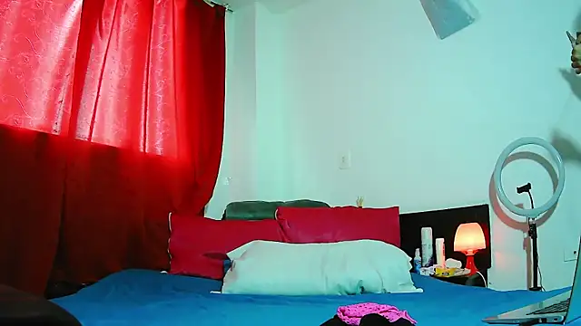 MissAsly online show from November 20, 2025, 1:23 pm