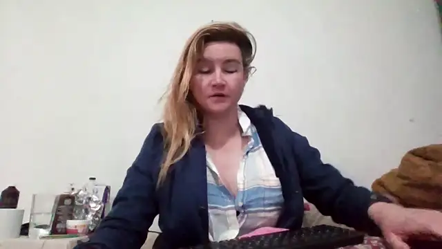 vagimosa online show from November 17, 2025, 7:45 am