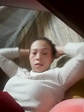 Tuyet xx online show from November 12, 2025, 10:46 pm