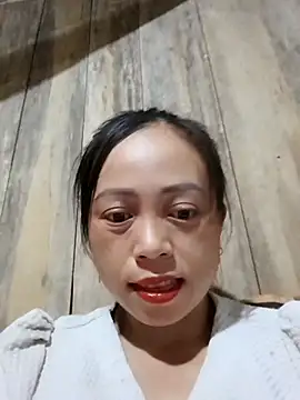 Tuyet xx online show from October 18, 2025, 10:23 pm