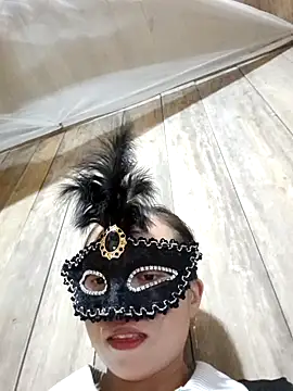 Tuyet xx online show from October 1, 2025, 2:32 pm