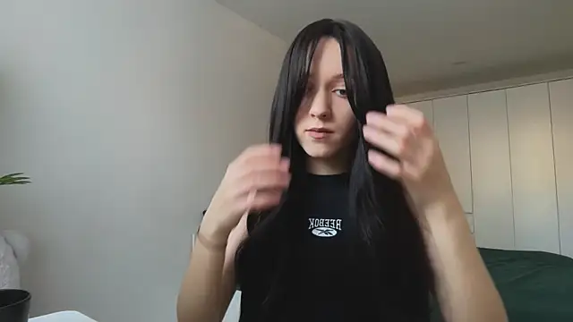 monnymoon online show from October 4, 2025, 8:49 am