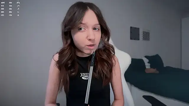 monnymoon online show from November 11, 2025, 8:20 am