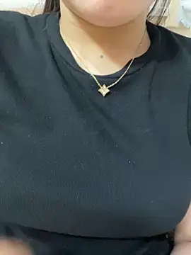 Snapshot of lee_ly chatting on October 6, 2025, 1:56 pm lee ly online show from October 6, 2025, 1:56 pm