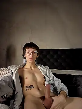 TommieHi online show from October 4, 2025, 12:28 pm