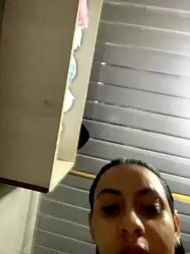 miluwatson online show from September 28, 2025, 7:54 pm