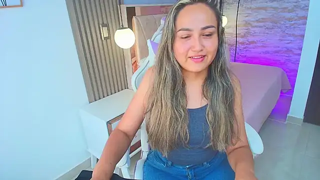 lila cute1 online show from October 3, 2025, 3:02 pm