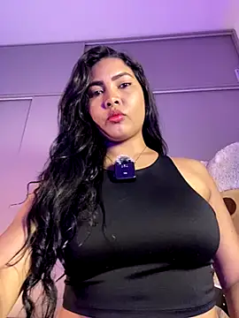 EmilyZuits online show from October 4, 2025, 7:59 pm