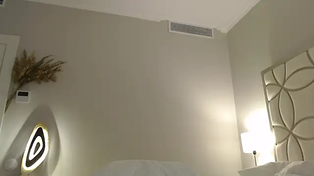 jessicahbelle online show from March 11, 2026, 11:59 am