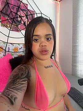 Sussyroxxx online show from October 26, 2025, 5:35 pm