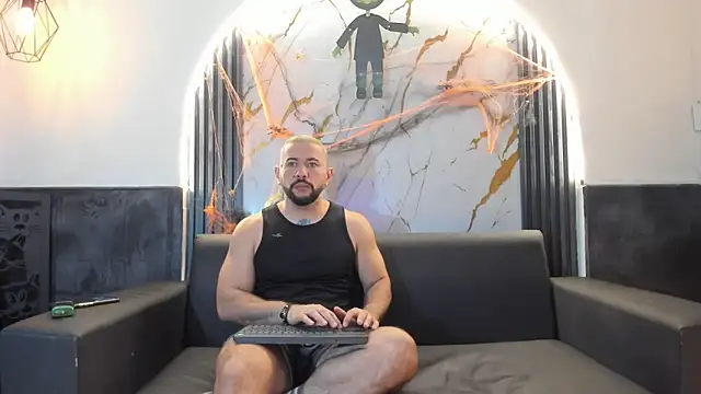 isaac franko online show from October 27, 2025, 9:05 pm