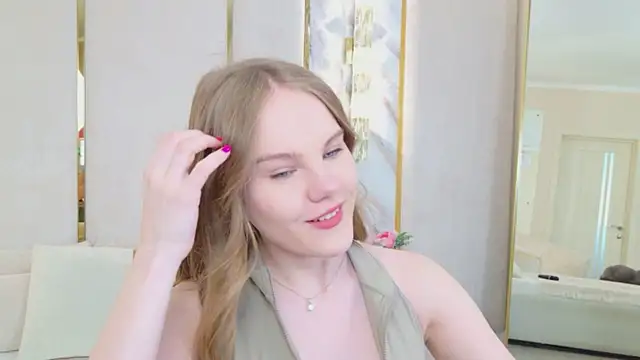Lili Lohan online show from May 31, 2026, 5:02 am