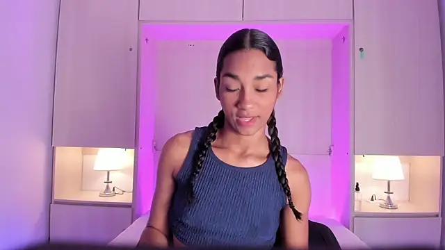 AnahiCollins online show from February 28, 2026, 11:43 am