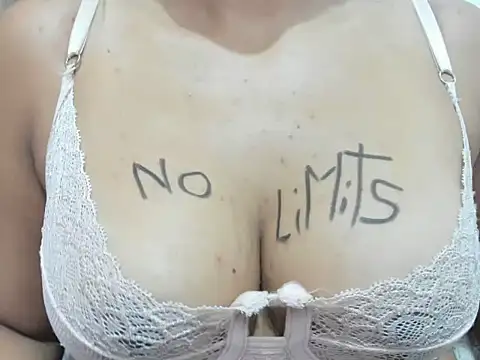 Snapshot of Valentinahot7 chatting on October 23, 2025, 3:21 pm Valentinahot7 online show from October 23, 2025, 3:21 pm