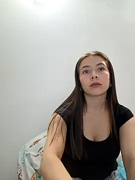 Snapshot of EmmaValencia_ chatting on October 20, 2025, 3:01 pm EmmaValencia online show from October 20, 2025, 3:01 pm